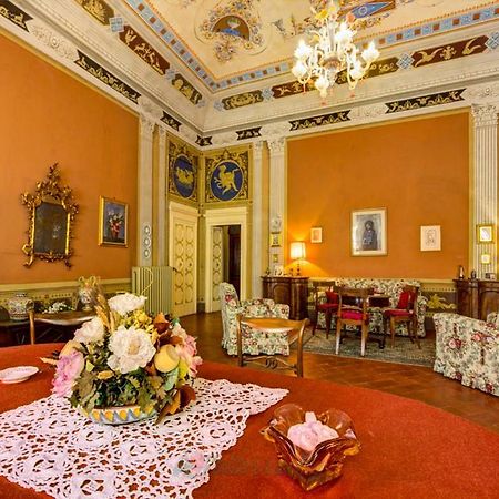 Residenza Storica Palazzo Ricciarelli Villa โวลแตร์รา ภายนอก รูปภาพ