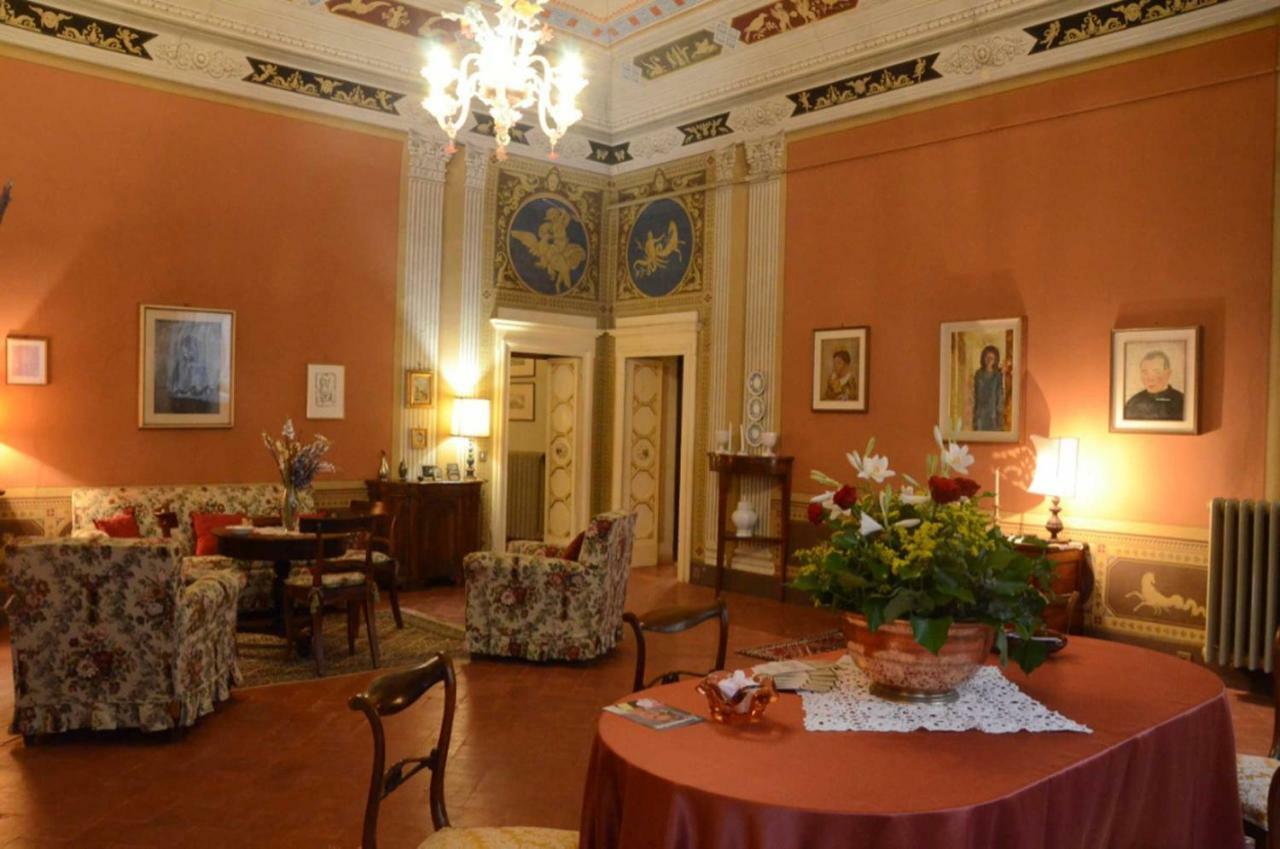 Residenza Storica Palazzo Ricciarelli Villa โวลแตร์รา ภายนอก รูปภาพ