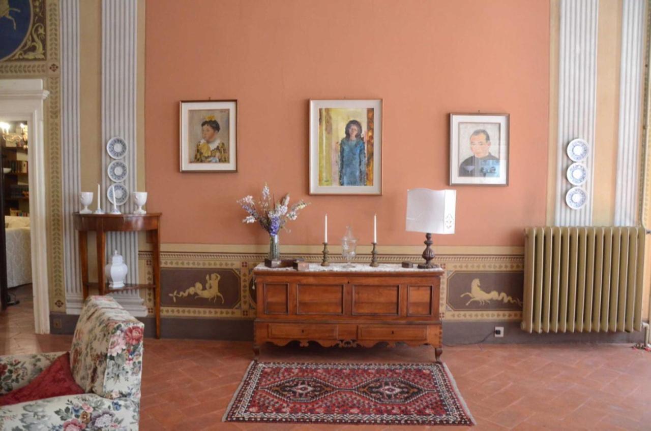 Residenza Storica Palazzo Ricciarelli Villa โวลแตร์รา ภายนอก รูปภาพ